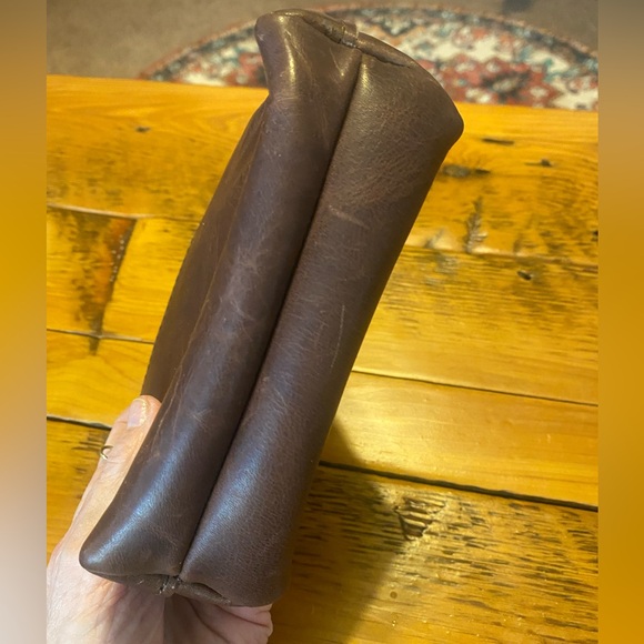 Portland Leather Goods Classic Brown
Luna Zippered Pouch - Picture 6 of 13